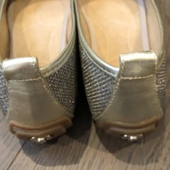 Bandolino B-Flexible sparkle Flats Gold Size 8.5 - Picture 3 of 3